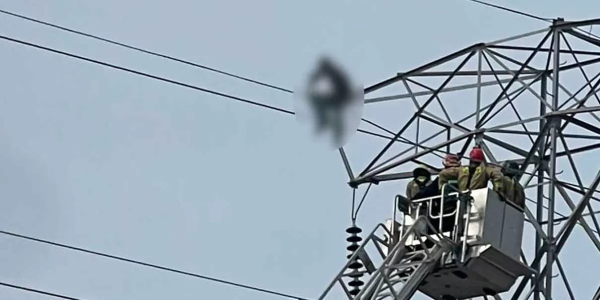 Sujeto sube a una torre de la CFE y deja sin luz por seis horas a Hermosillo