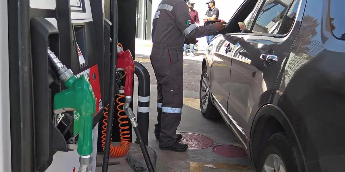 Por cada litro de gasolina y diésel, IEPS fluctuará entre 3.20 y 4.99 pesos