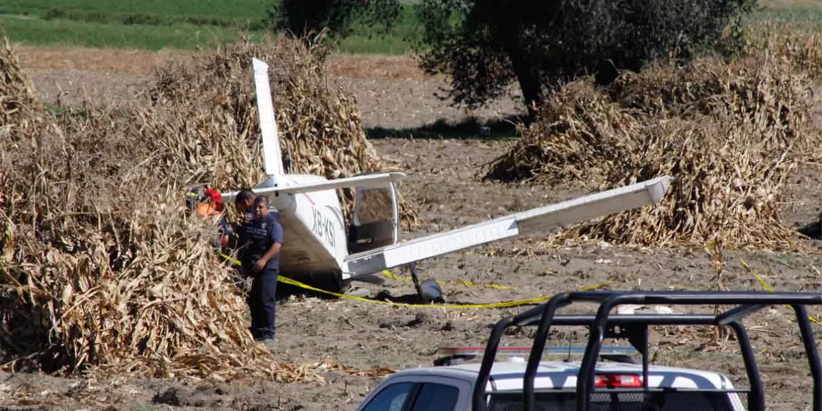 Cayó avioneta en Huejotzingo, era de la Escuela de Aviación 5 de Mayo