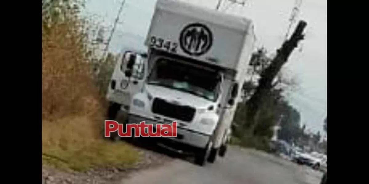 En El Verde, recuperan camión robado; ya sin carga ni conductor