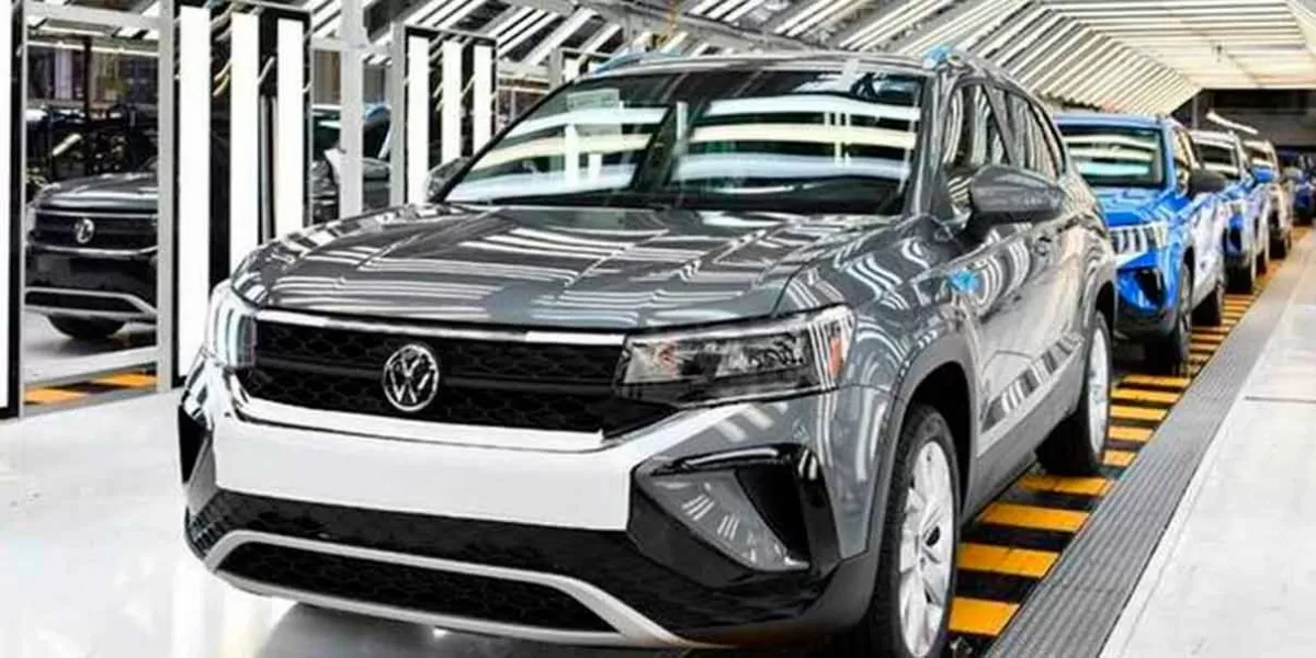 Entre enero y octubre, exportación y producción de autos ligeros creció en Puebla