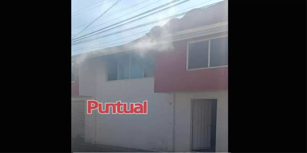 En Moyotzingo, corto circuito causa incendio en vivienda