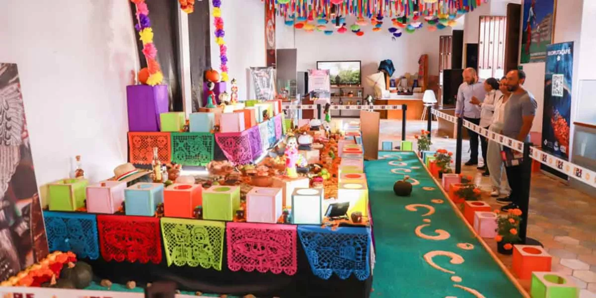 Más de 155 mil personas visitaron ofrenda de Chignahuapan en el Módulo de Turismo