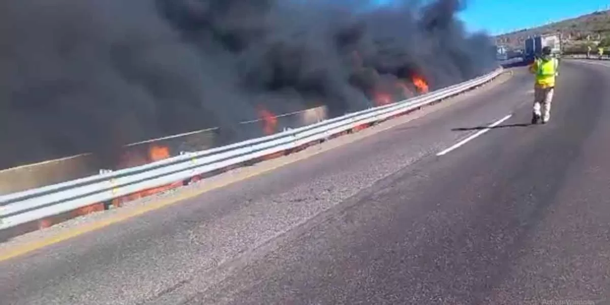 Explota pipa en la autopista Puebla-Veracruz, cierran la caseta de Esperanza