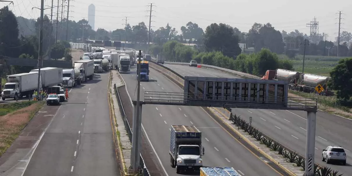 Hay retenes criminales en la carretera federal a Tehuacán y la autopista México-Puebla