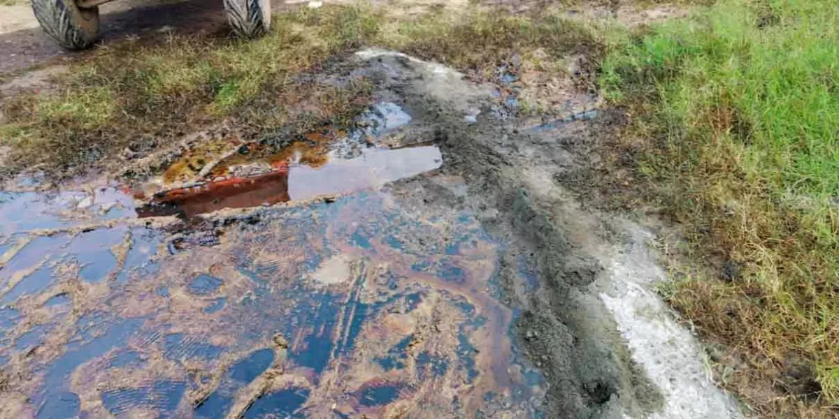 Pobladores bloquean pozos petroleros en la Sierra Norte por contaminar mantos acuíferos 