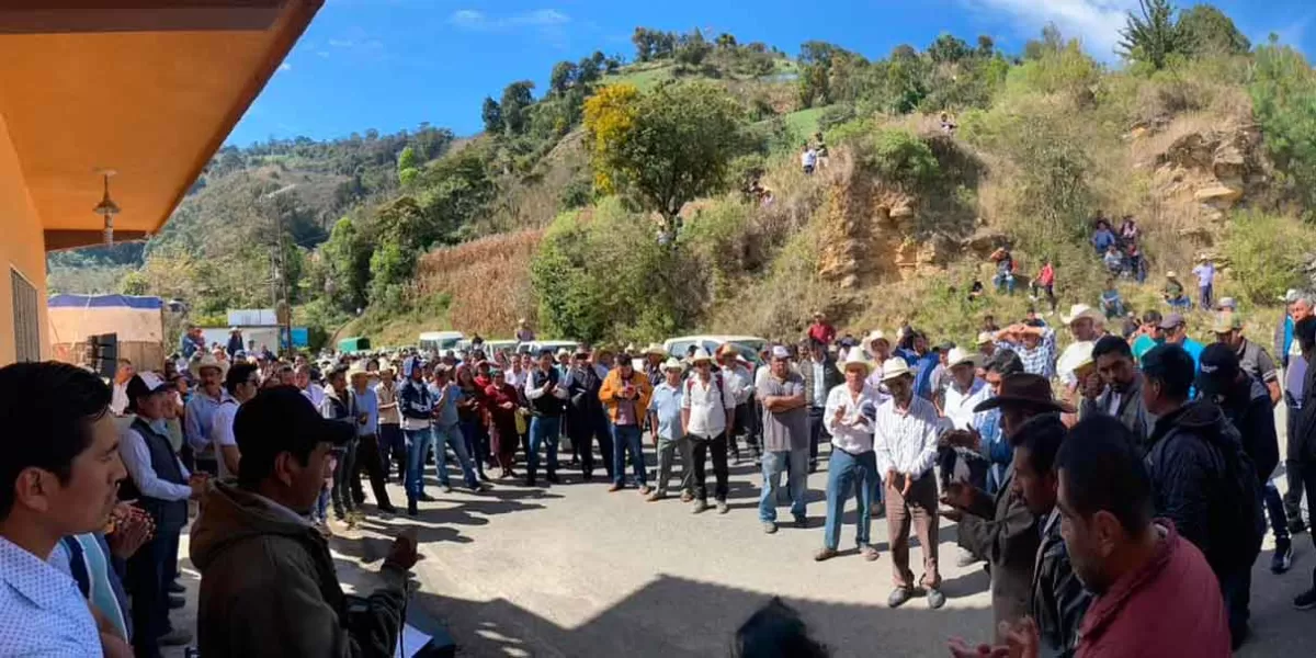 No existe en el Congreso solicitud para revocar mandato a edil de Coyomeapan 