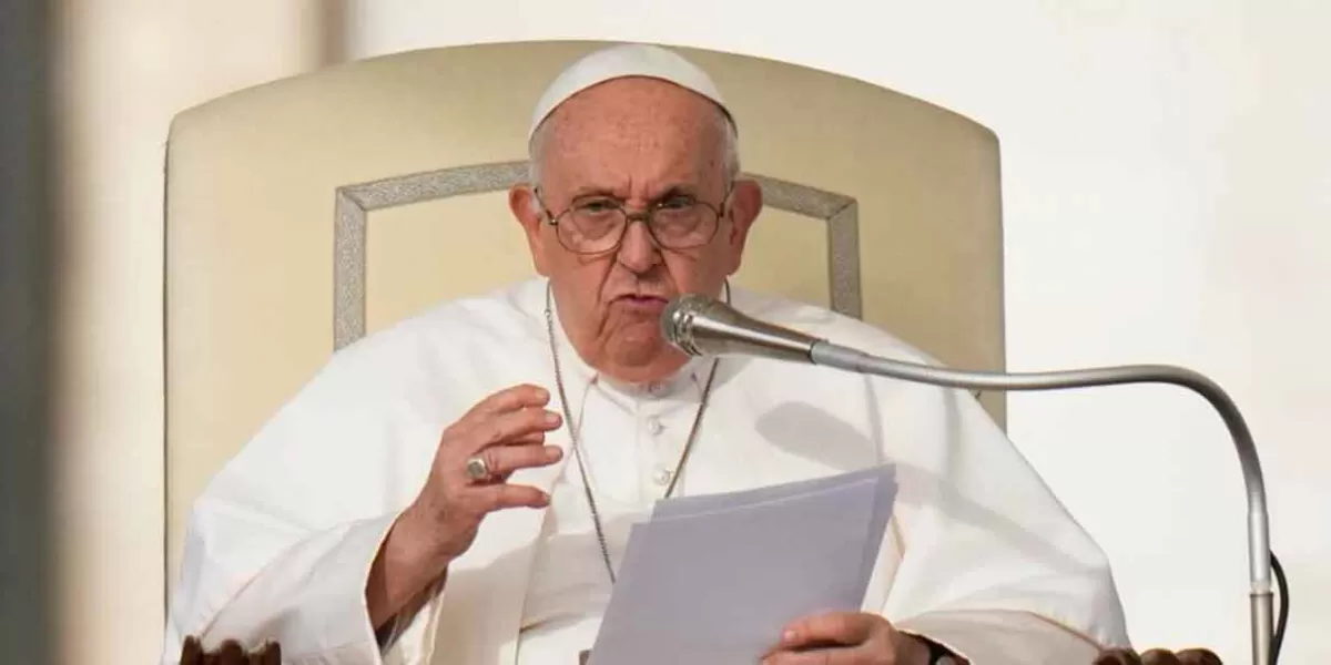 Papa Francisco exhorta a la población a prohibir la maternidad subrogada