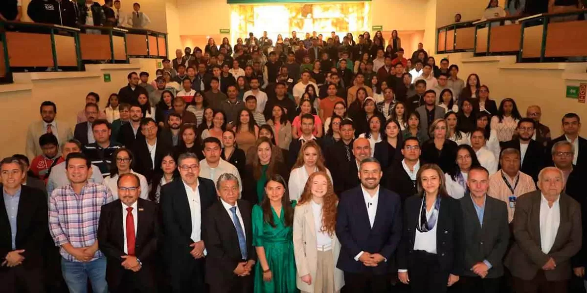 Ayuntamiento de Puebla incentiva la participación ciudadana con la conferencia ‘¿y si nos falta la democracia?’