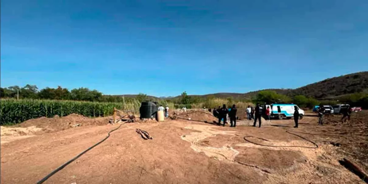 Excavación de pozo en Acatlán terminó con un muerto y un intoxicado