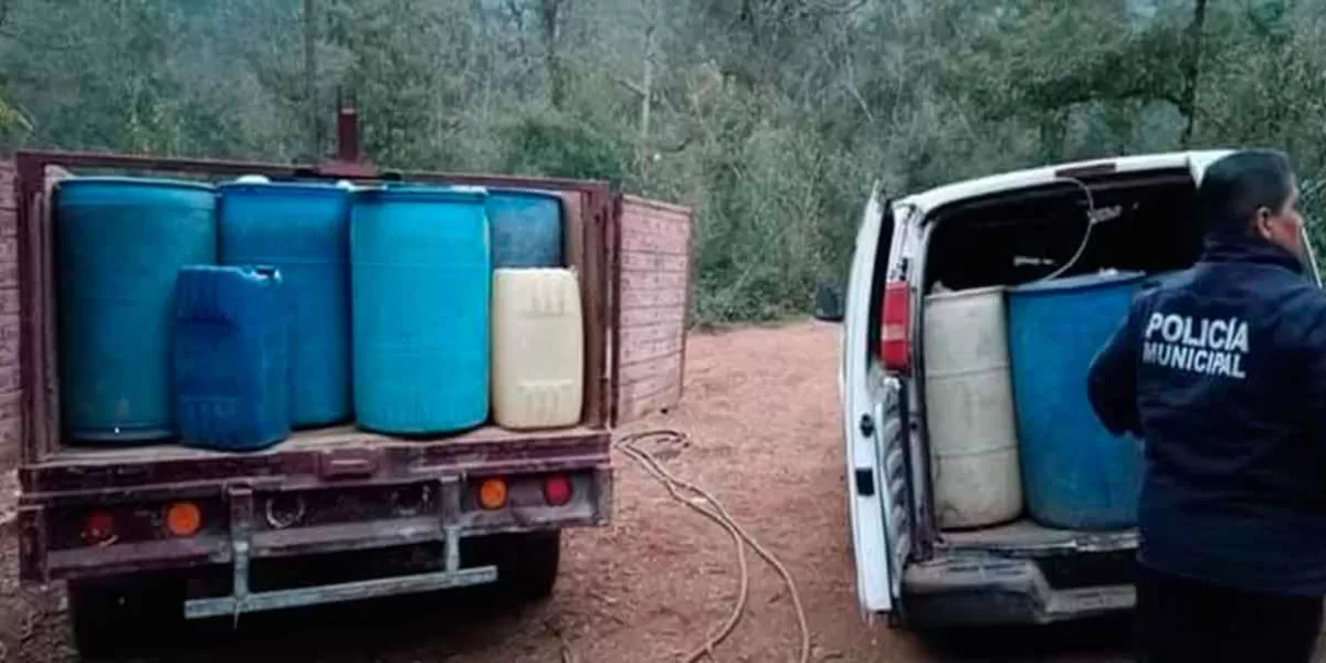 Huachicoleros abandonaron 3 mil litros de combustible en Huauchinango