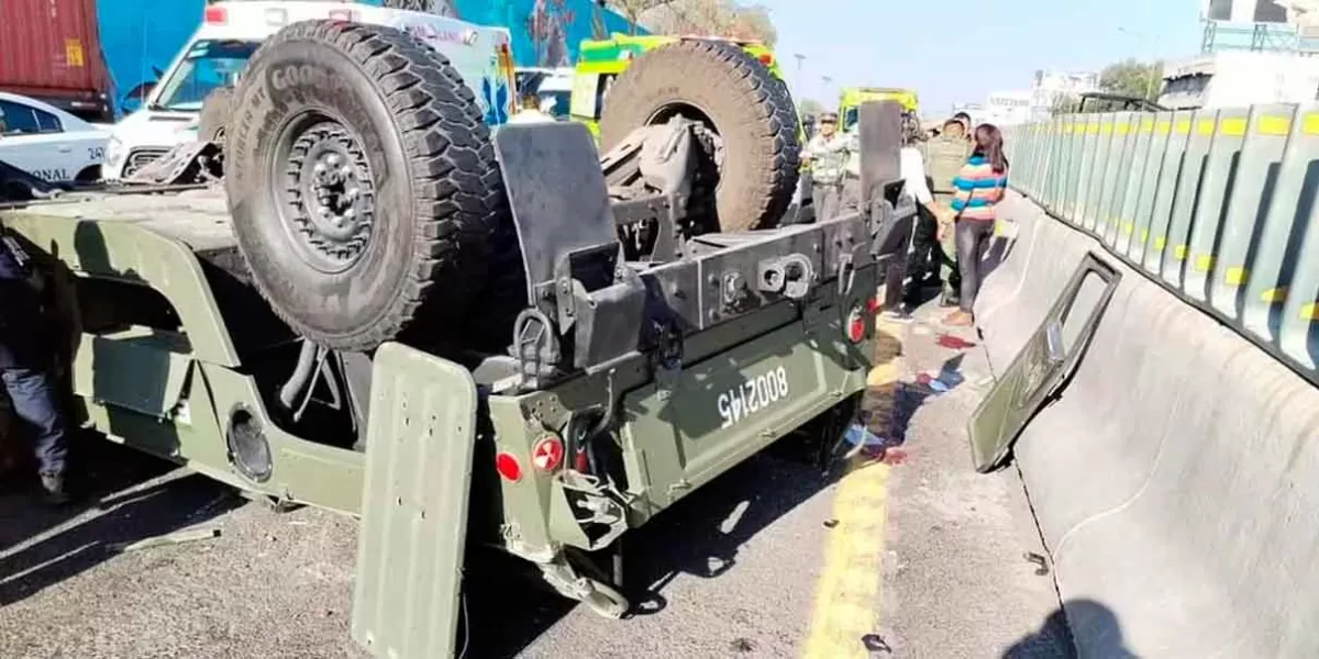Vuelca vehículo del Ejército en la México-Pachuca; hay un soldado muerto