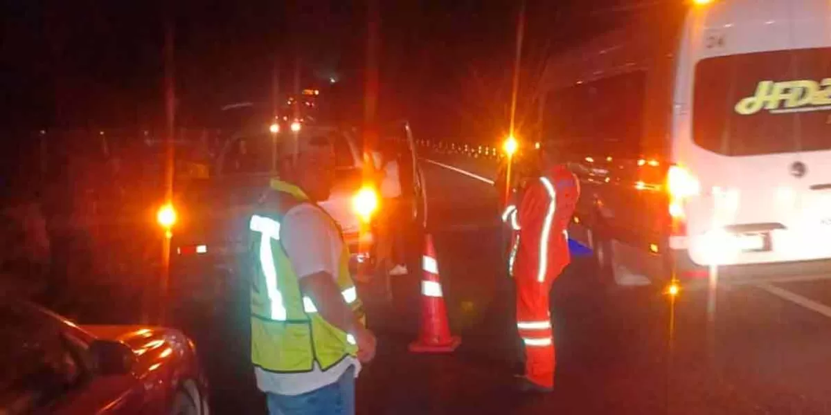 Destrozan a hombre al tratar de cruzar la autopista México-Tuxpan