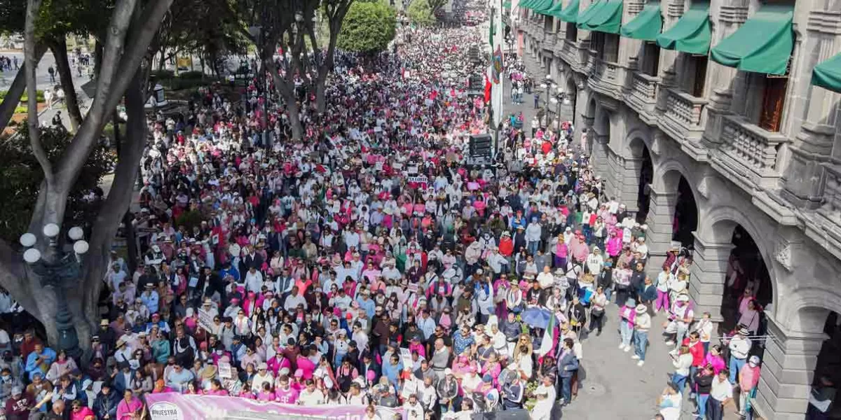 El bloque conservador de Puebla exigió libertad y democracia 