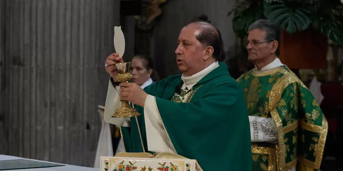 En Puebla, obispo auxiliar pide por el descanso eterno de alpinistas y guardabosques  