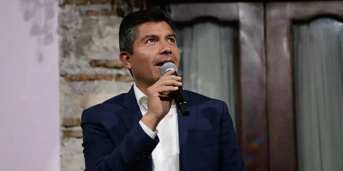 Morena suma otra queja ante el IEE contra Lalo Rivera por "confundir con encuestas"