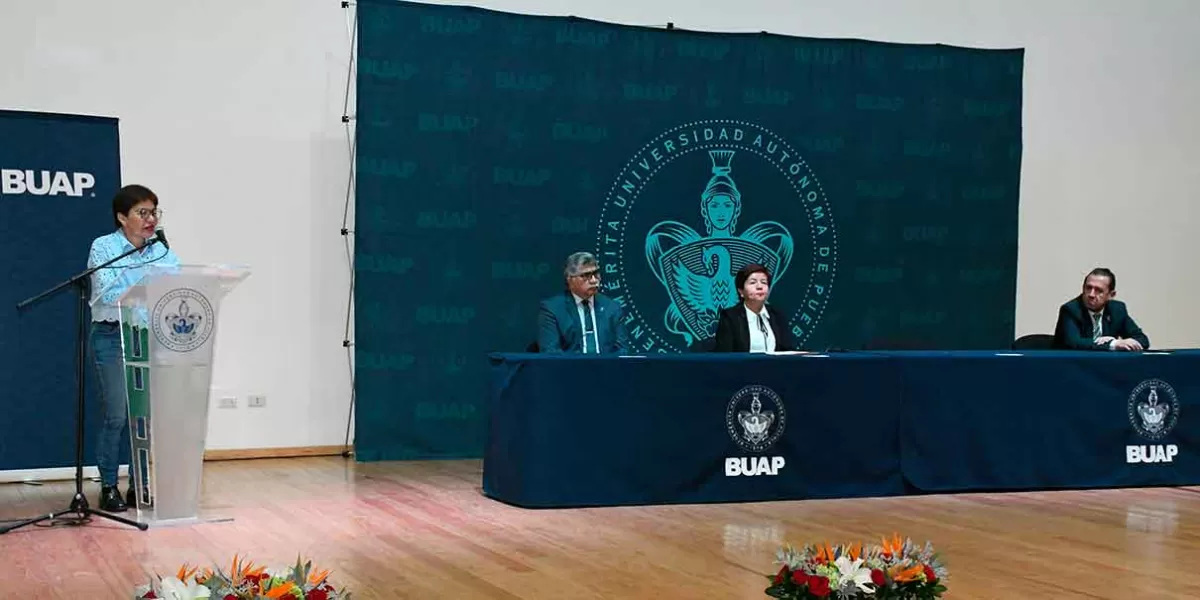 Por los 50 años del ICUAP, rectora de la BUAP inaugura Octavo Foro Académico