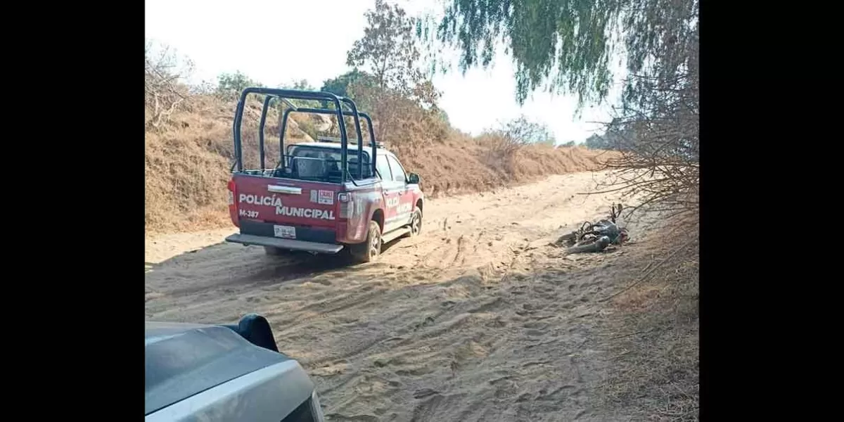 En El Verde, policías recuperan camioneta robada tras persecución