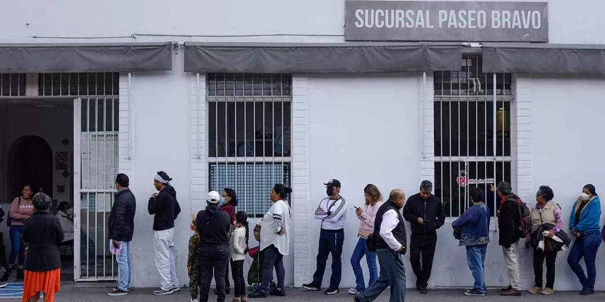 Ante la falta del servicio, MC realiza clausura simbólica de Agua de Puebla