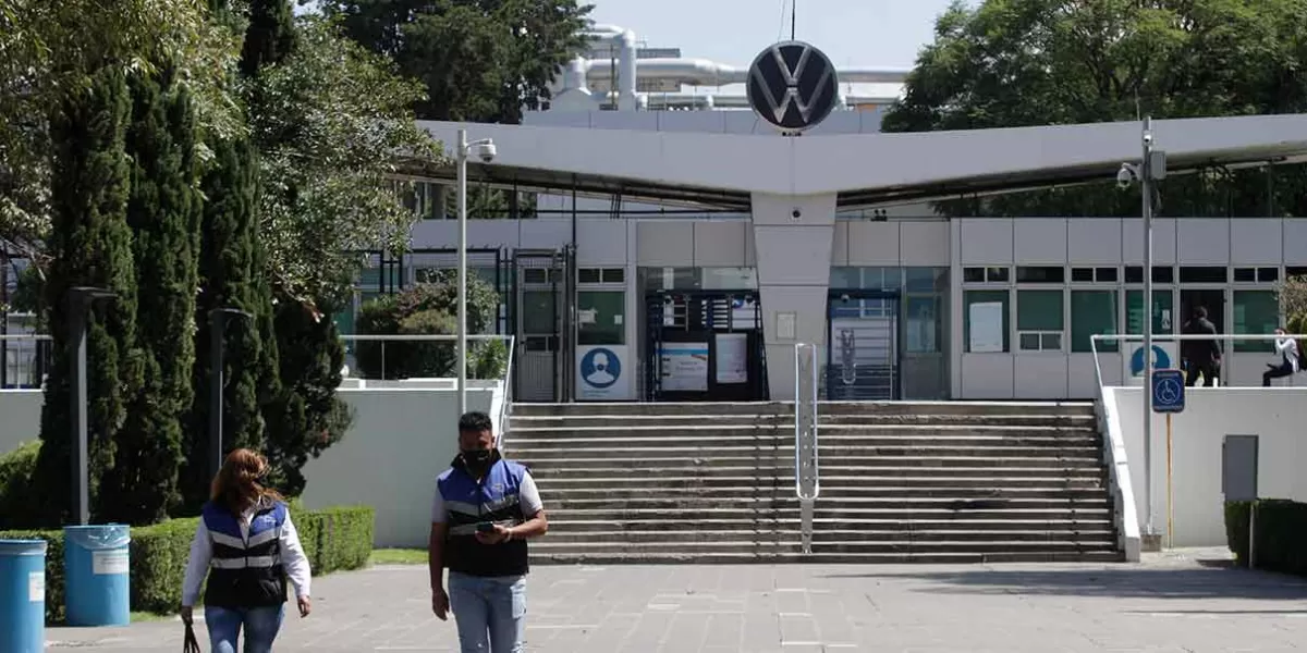 Planta Volkswagen de Puebla será investigada por violar derechos laborales