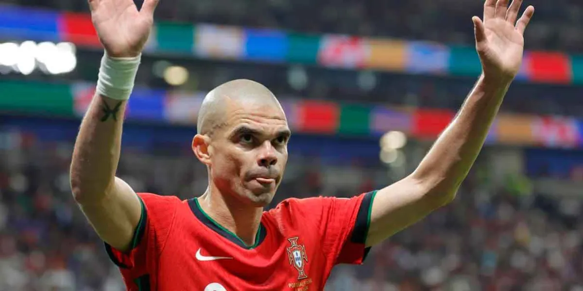 La estrella del fútbol Pepe anunció su retiro 