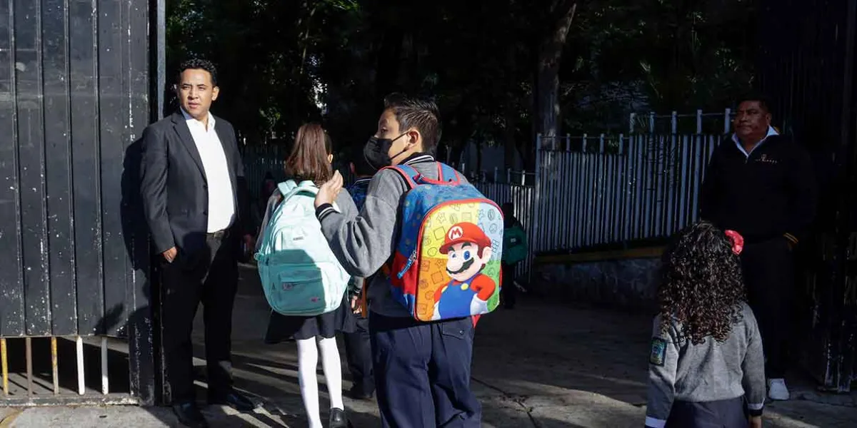 En Puebla iniciaron clases más de un millón 670 mil estudiantes