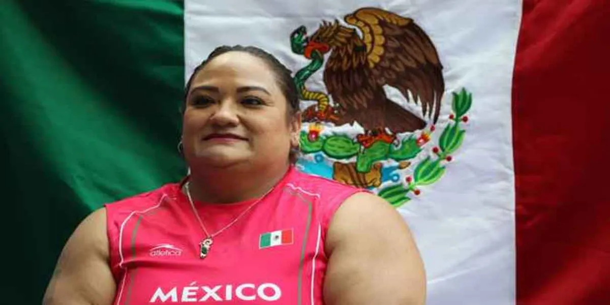 Gloria Zarza recibe su medalla de oro y el Himno Mexicano suena en París 2024
