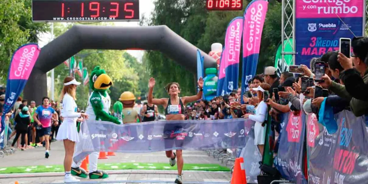 3 mil 500 corredores participaron en el tercer medio maratón de Puebla
