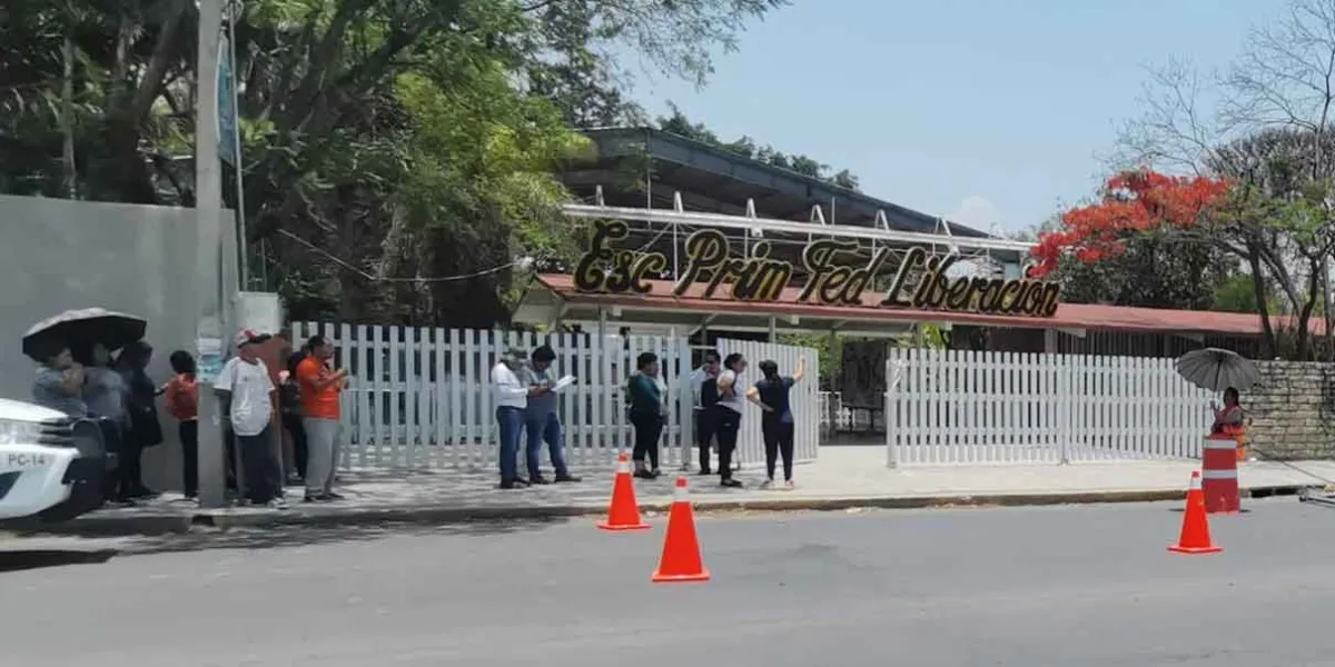 Profesor denuncia a madre y padrastro por violencia contra alumno de primaria en Tehuacán