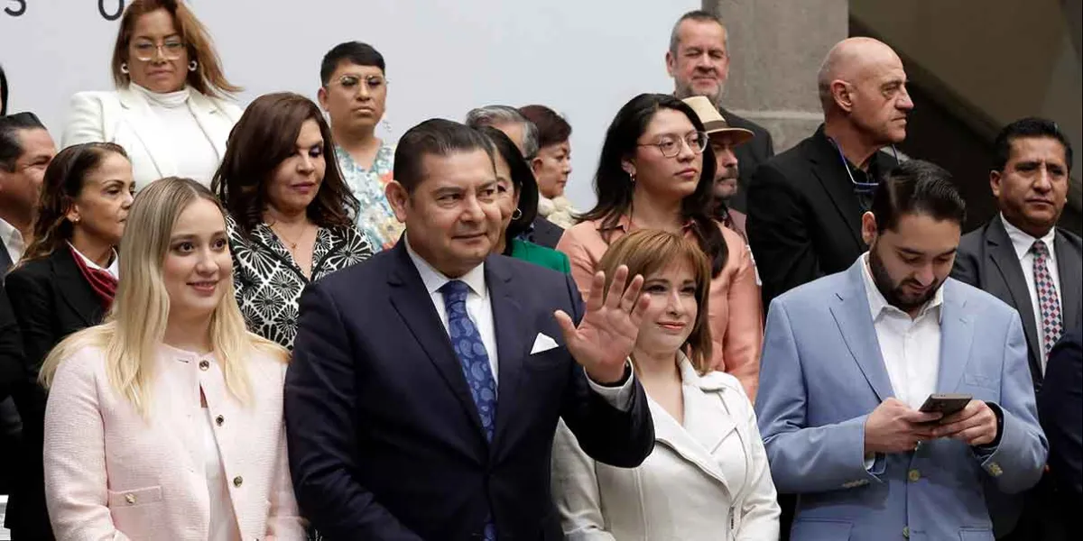 Armenta inicia su gestión con toma de protesta, actividades de seguridad y arranque del Festival Navideño