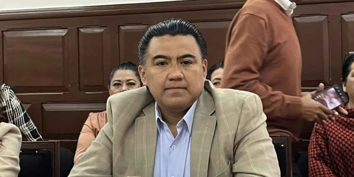Justifica regidor Samuel Hernández su viaje a Nueva York; fue por temas de migración