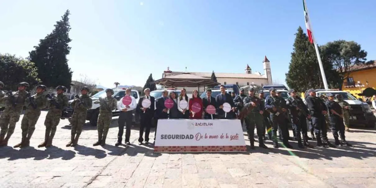 Bety Sánchez entregó patrullas y uniformes a Servicios Públicos de Zacatlán