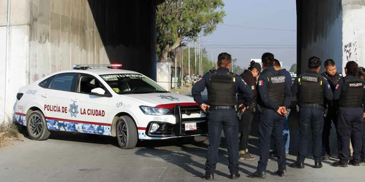 Tiran cadáver debajo del puente en Xonacatepec