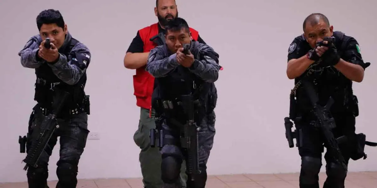 Dicha formación tiene como finalidad preparar a las y los elementos para actuar con mayor eficacia en escenarios complejos, donde está en juego la integridad de los agentes y de la población civil.