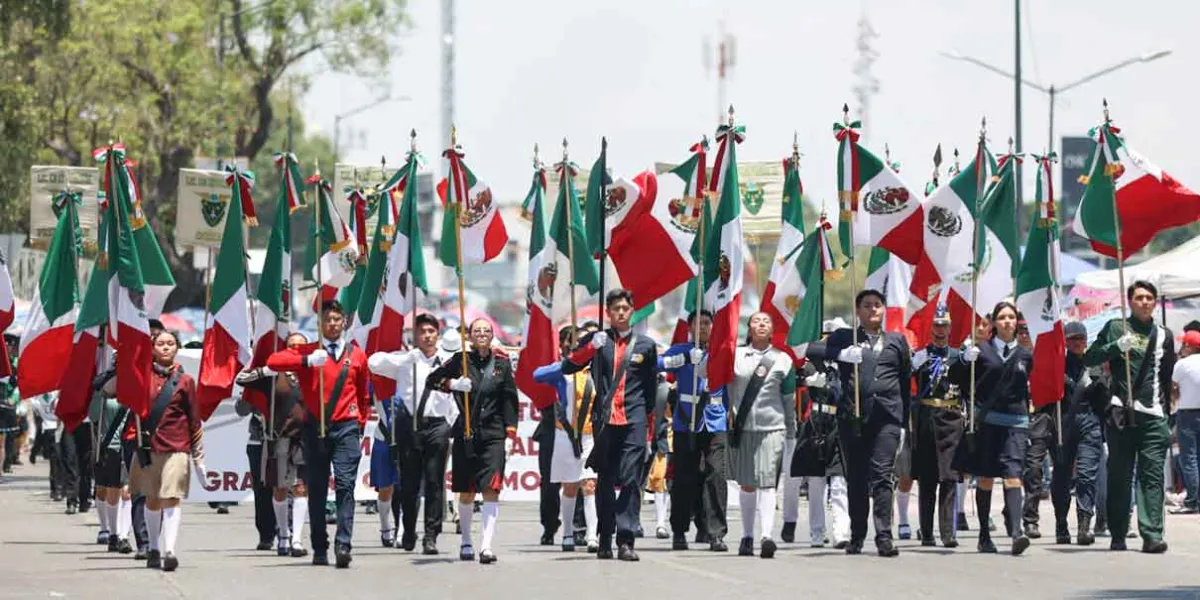 Puebla está de fiesta y disfrutó el gran desfile cívico-militar del 5 de Mayo