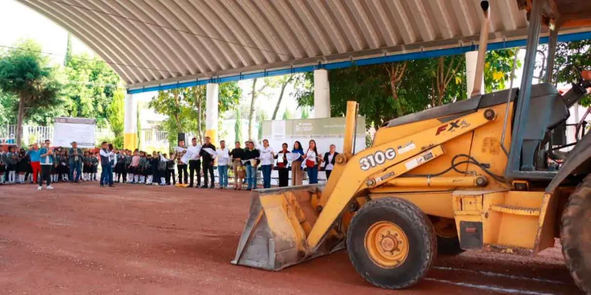 Mejorarán la cancha deportiva de la primaria "Braulio Rodríguez" en Atlixco