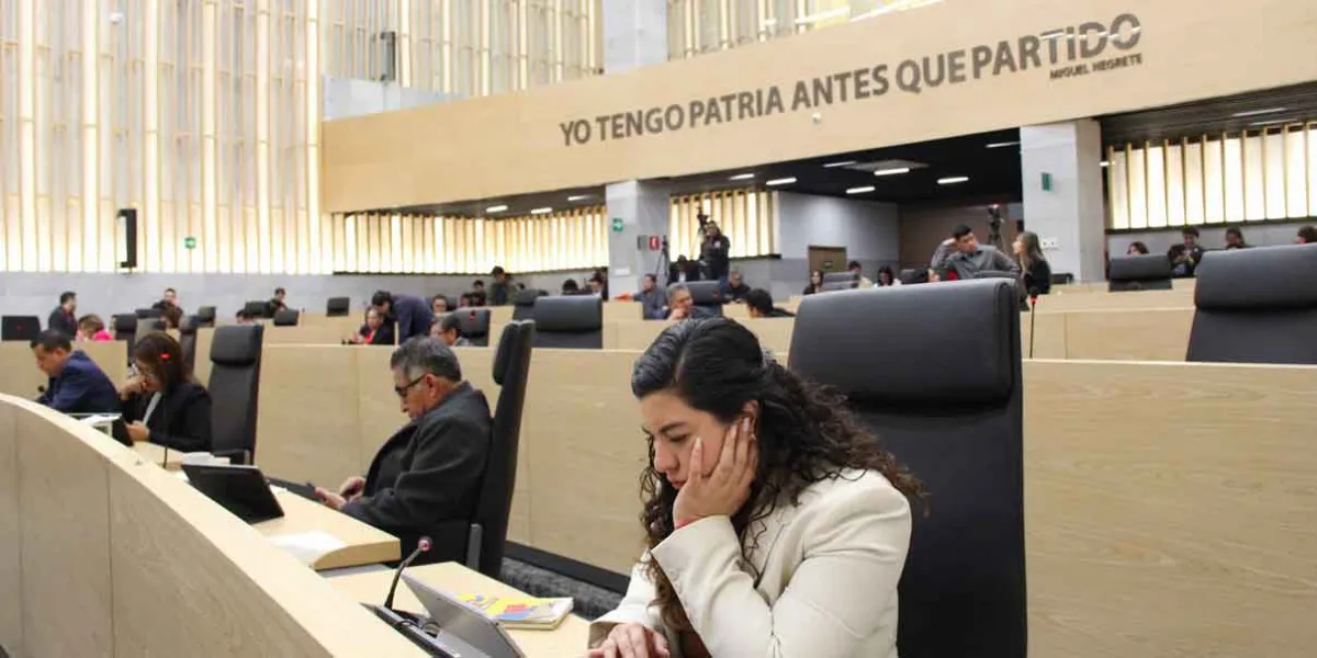 Ni chantaje ni presiones al Congreso con acciones legales contra ciberasedio