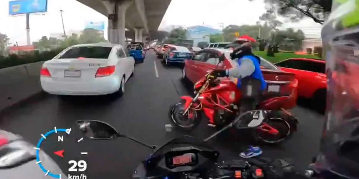 VIDEO. Caso viral de “Montachoques” en moto en CDMX destapa red de extorsión con apoyo de taxistas