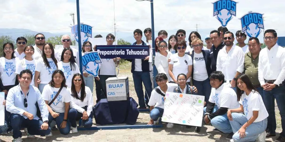 Coloca Rectora Lilia Cedillo primera piedra de edificio para preparatoria en Tehuacán