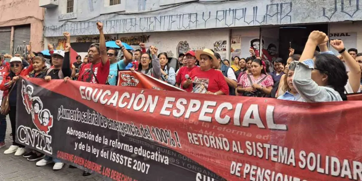 Ediles de Oaxaca exigen solución al paro educativo y amenazan con nuevas contrataciones