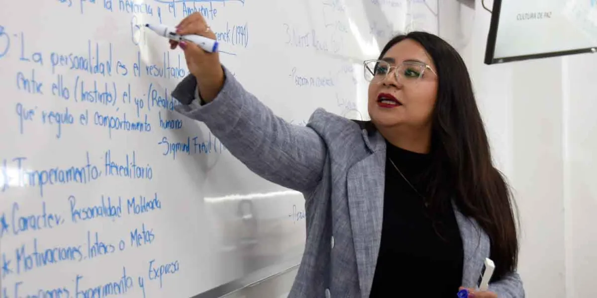 Este año, 82.6 por ciento de los docentes hora clase se beneficiará con dos bonos anuales