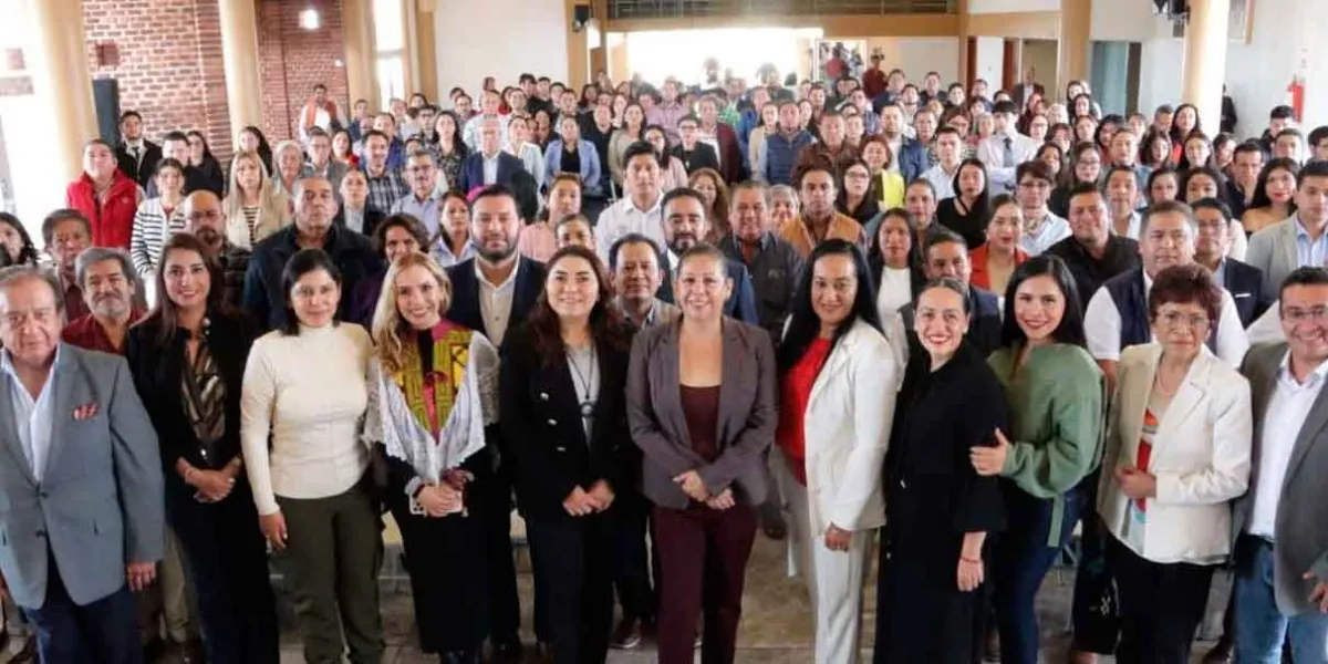 Huauchinango presente en foro sobre avances y desafíos de la educación pública