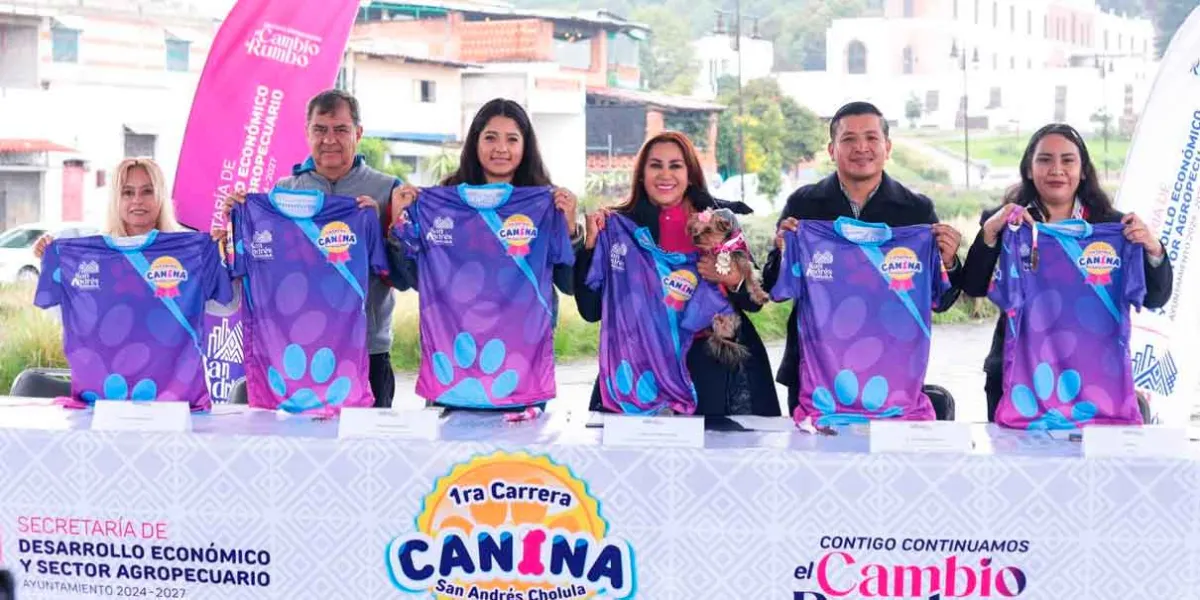 Presentan medalla y playera de la 1ª Carrera Canina en San Andrés Cholula