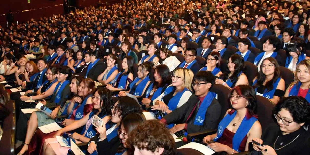 Se gradúan 456 jóvenes de la Preparatoria Emiliano Zapata y de su extensión en SMT