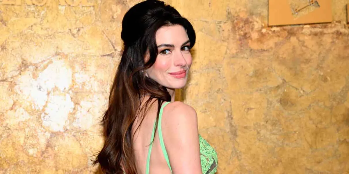  Anne Hathaway revela el primer look de Andy Sachs en “El Diablo Viste a la Moda 2” y causa furor en redes
