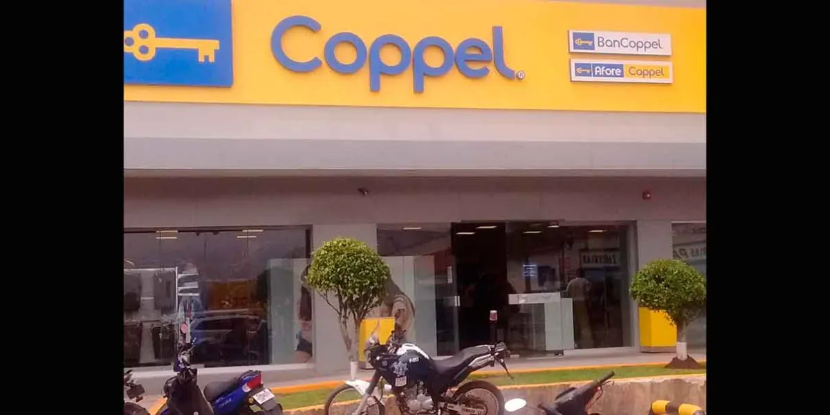 Frustran intento de robo en tienda Coppel de Plaza Crystal en Texmelucan; cuatro detenidos