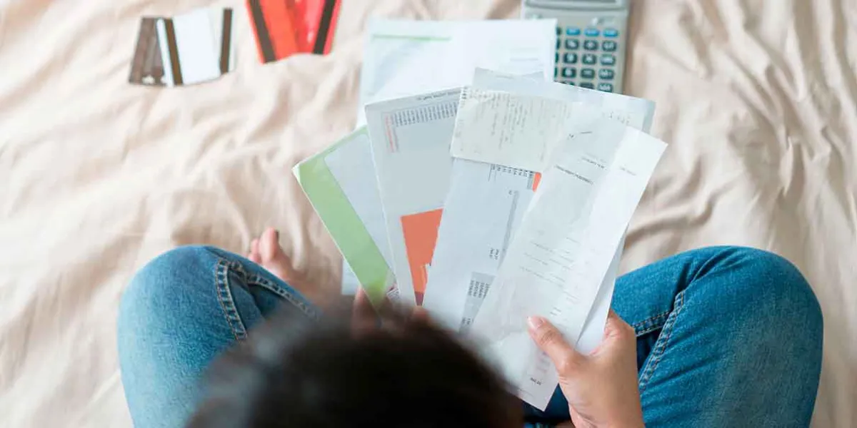 ¿Qué es el estrés financiero y cómo afecta tu salud física, mental y social?