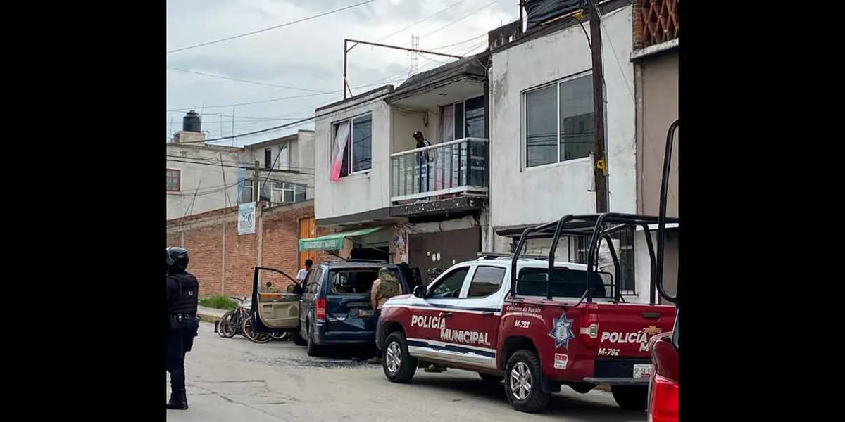 Persecución en Texmelucan acaba en choque contra taller de bicicletas
