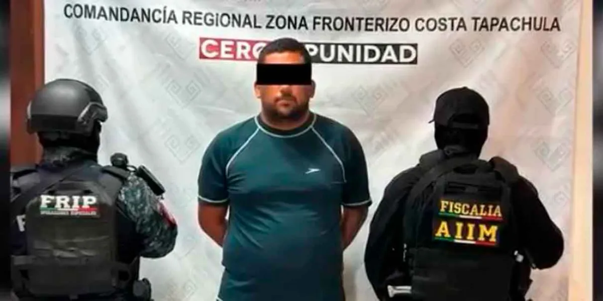 VIDEO. Denuncia de alumna en clausura escolar revela acoso sexual en prepa de Chiapas; Fiscalía detiene a docente