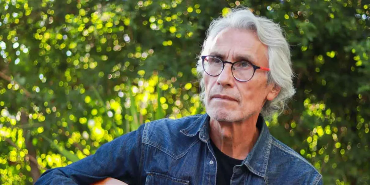 Carlos Arellano comparte disco y literatura con seguidores